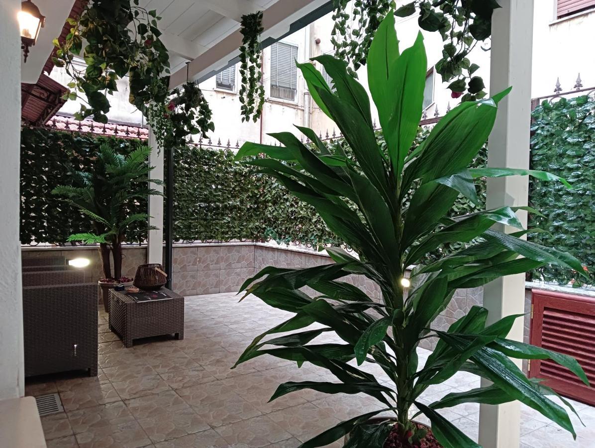 Borgo Loreto Naples Exterior photo